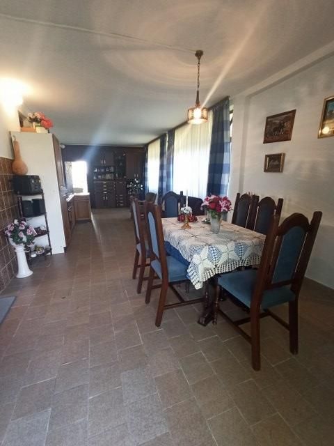 Prodaja Seosko domaćinstvo, 388m2, 82.500€ Knić Indomio.rs
