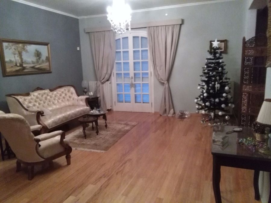 Photo 100658023