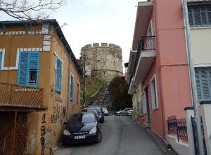Apartment, Ano Poli