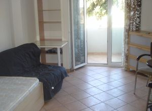 Studio Flat, Center