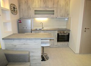 Studio/Γκαρσονιέρα, Κέντρο