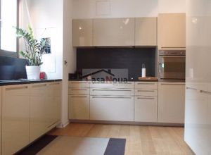 Apartment, Paleo Psichiko