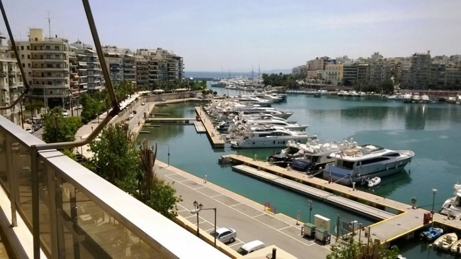 Photo 108084877
