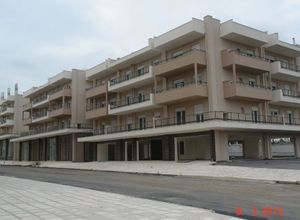 Συγκρότημα διαμερισμάτων, Άνωθεν Περιφερειακού