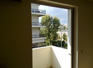 Apartment, Elinoroson