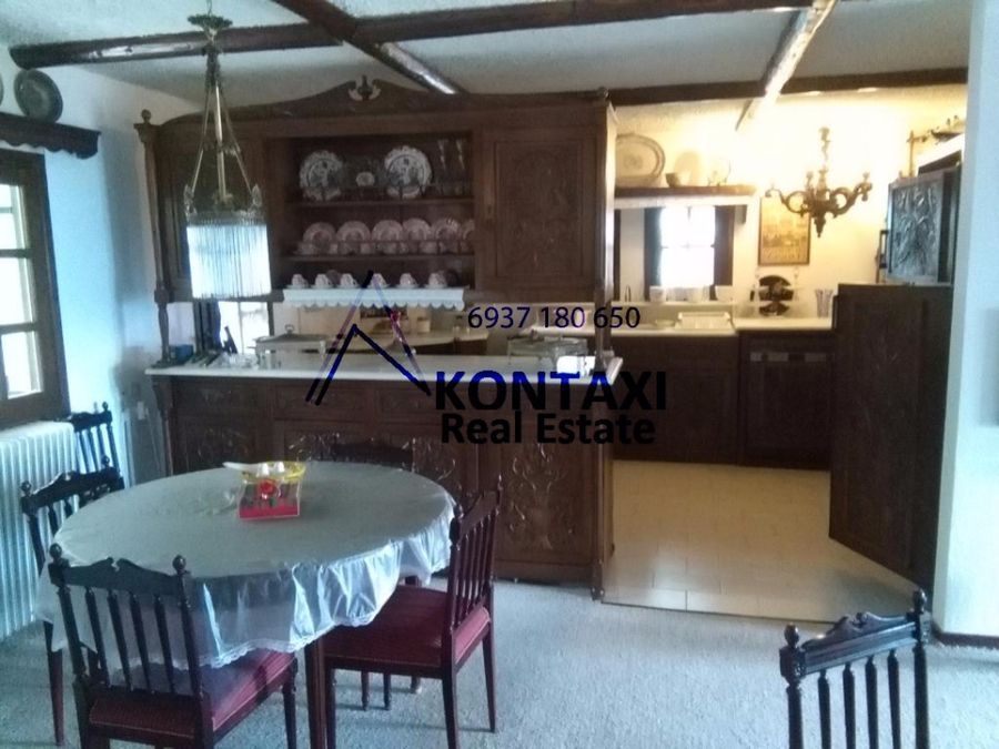 Photo 110607940