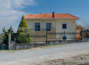 Μονοκατοικία προς πώληση Κέντρο (Αιγίνιο) 300 τ.μ. 7 Υπνοδωμάτια