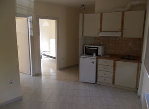 Apartment, Ano Poli
