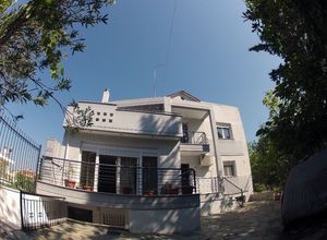 Μεζονέτα για ενοικίαση Πεύκα Κέντρο 160 τ.μ. 4 Υπνοδωμάτια Νεόδμητο