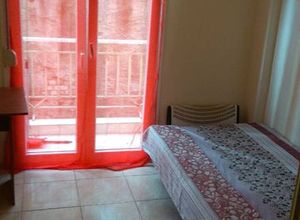 Studio Flat, Kato Toumpa