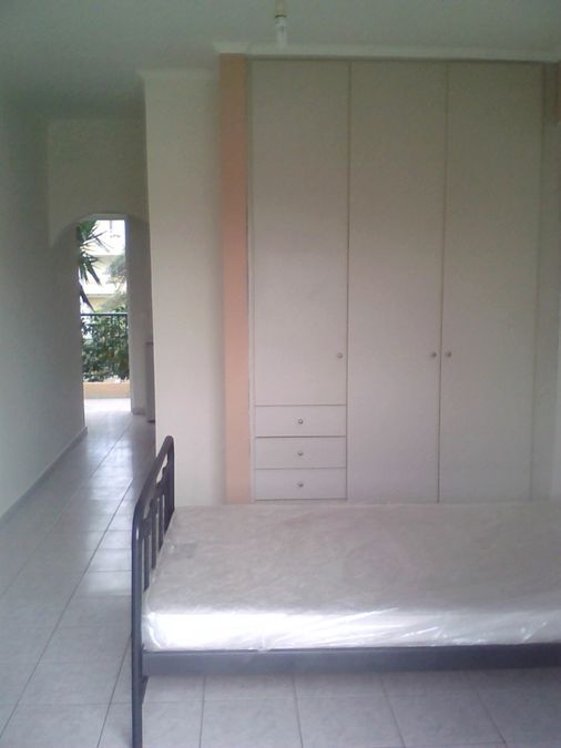 Photo 128335786