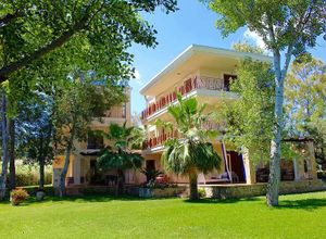 Villa, Kassandra