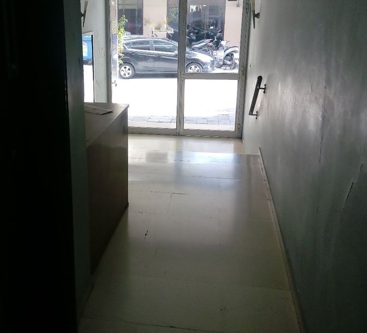 Photo 128847796