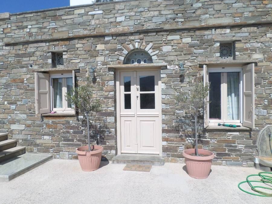 House Myrsini