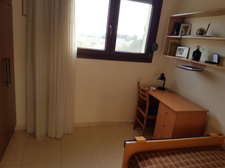 Photo 132630430
