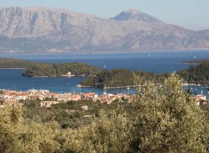 Βίλλα προς πώληση Ελλόμενο (Λευκάδα) 360 τ.μ. 9 Υπνοδωμάτια Νεόδμητο