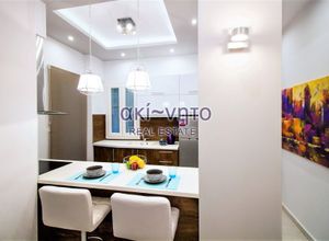 Studio Flat, Historical Center