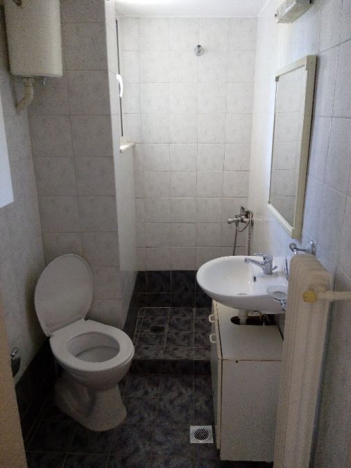 Photo 136753570