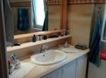 Photo 142145878