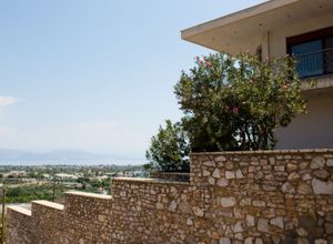 Μεζονέτα προς πώληση Σελινούντας (Αίγιο) 295 τ.μ. 5 Υπνοδωμάτια Νεόδμητο
