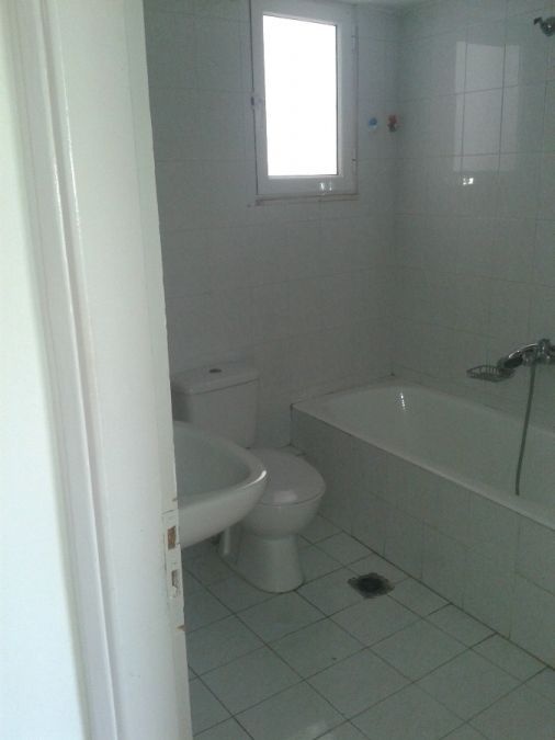Photo 143887045
