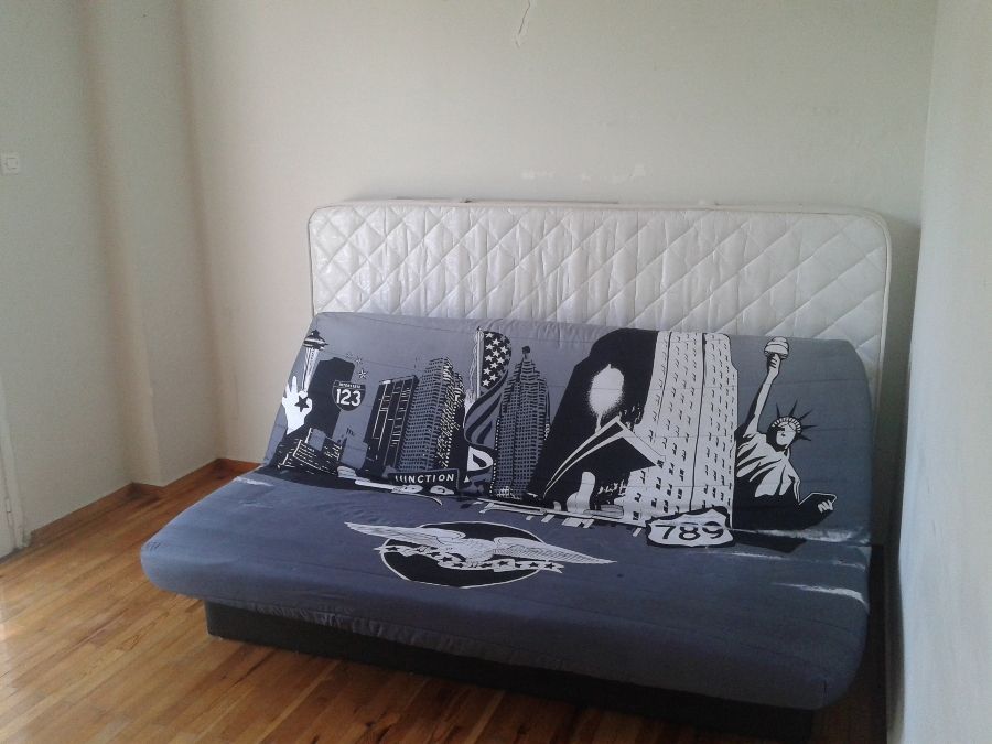 Photo 143887063
