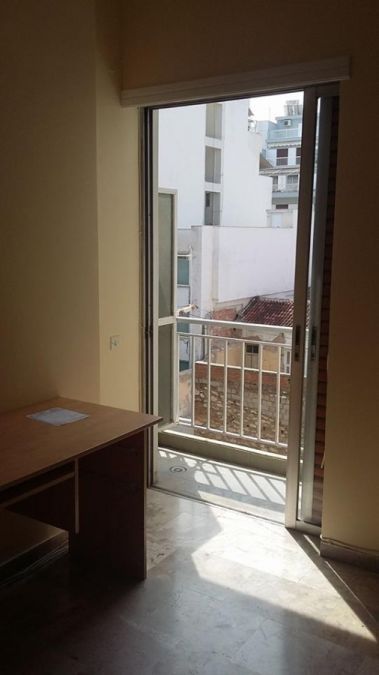 Photo 144168115