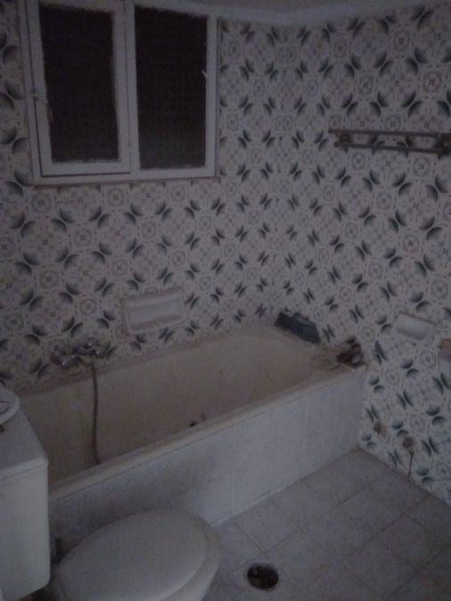 Photo 144170059