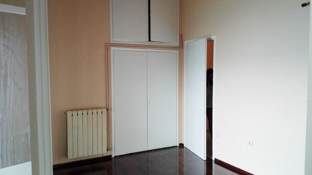 Photo 144340750
