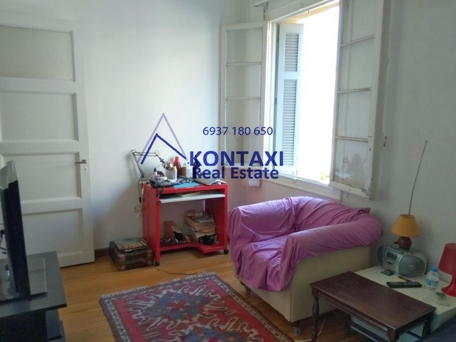 Photo 146026927