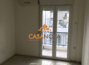 Studio Flat, Historical Center