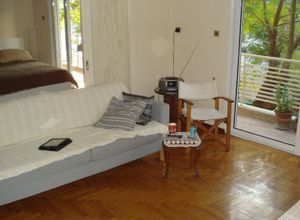 Apartment, 40 Ekklisies