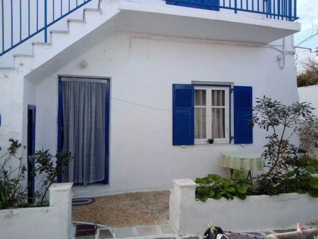 Paros