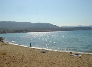Karavostasi Beach, 150m