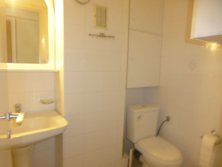 Photo 265363792