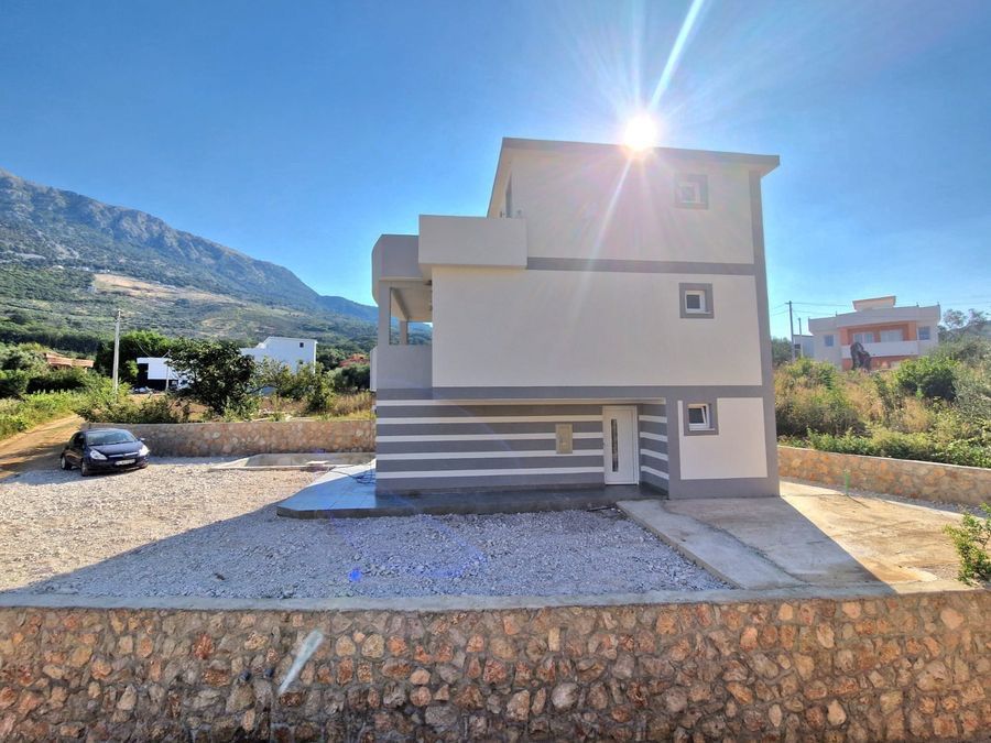 Luxury home in Dobra Voda 4