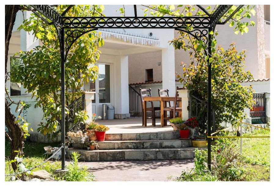 Investment Opportunity — Block of Apartments, Sutomore 3