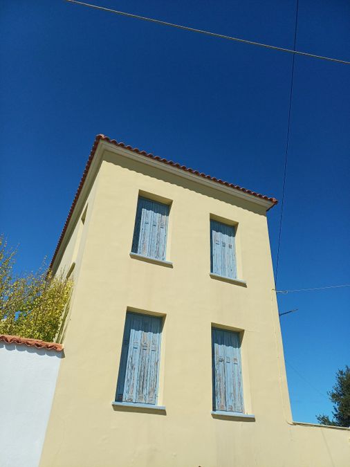 Photo 296223829
