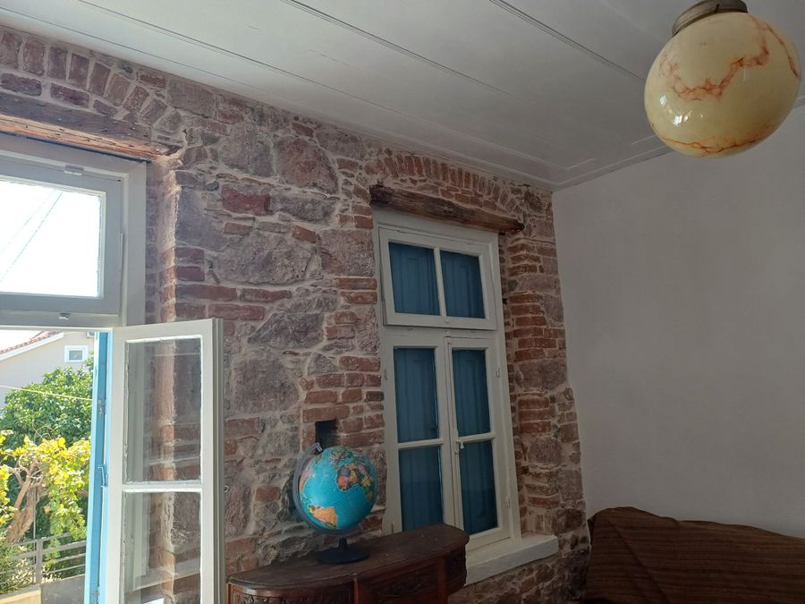 Photo 296223946