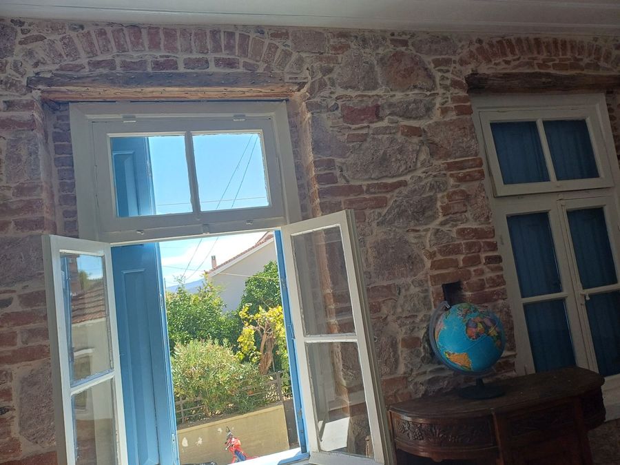 Photo 296223976