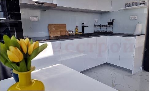 Снимка 297199744