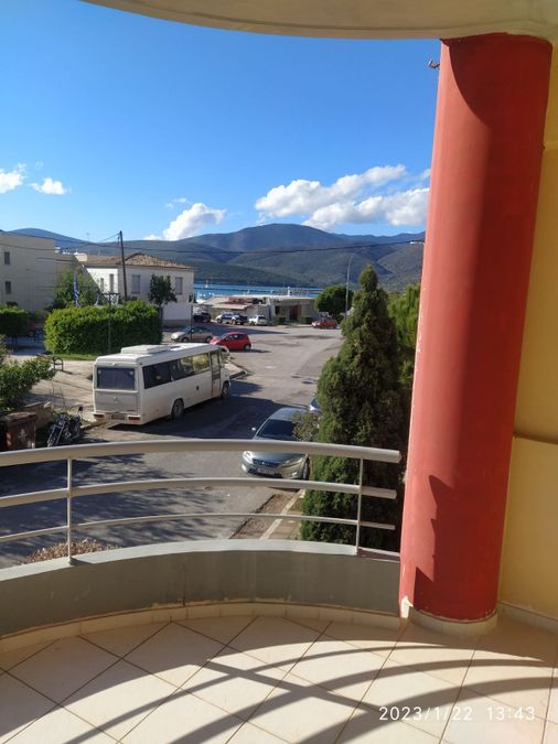 Photo 297456103