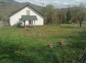 Μονοκατοικία προς πώληση Fakovici (Bratunac) 90 τ.μ. 2ος Όροφος 3 Υπνοδωμάτια