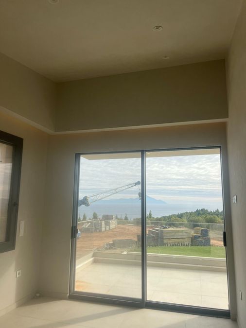 Photo 303105823