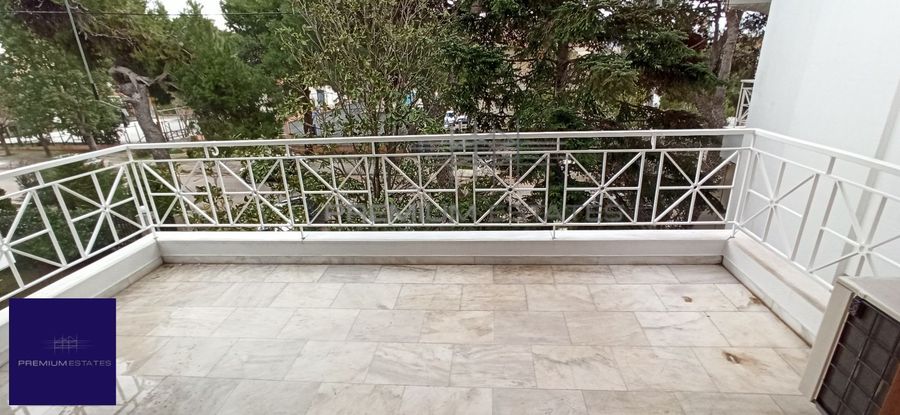 Photo 303802759
