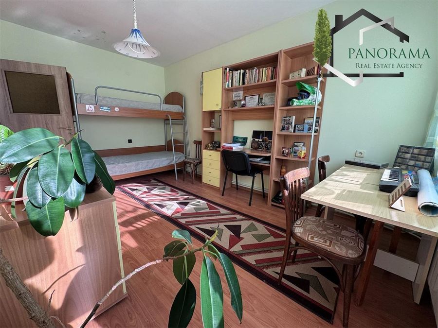 Снимка 305390881