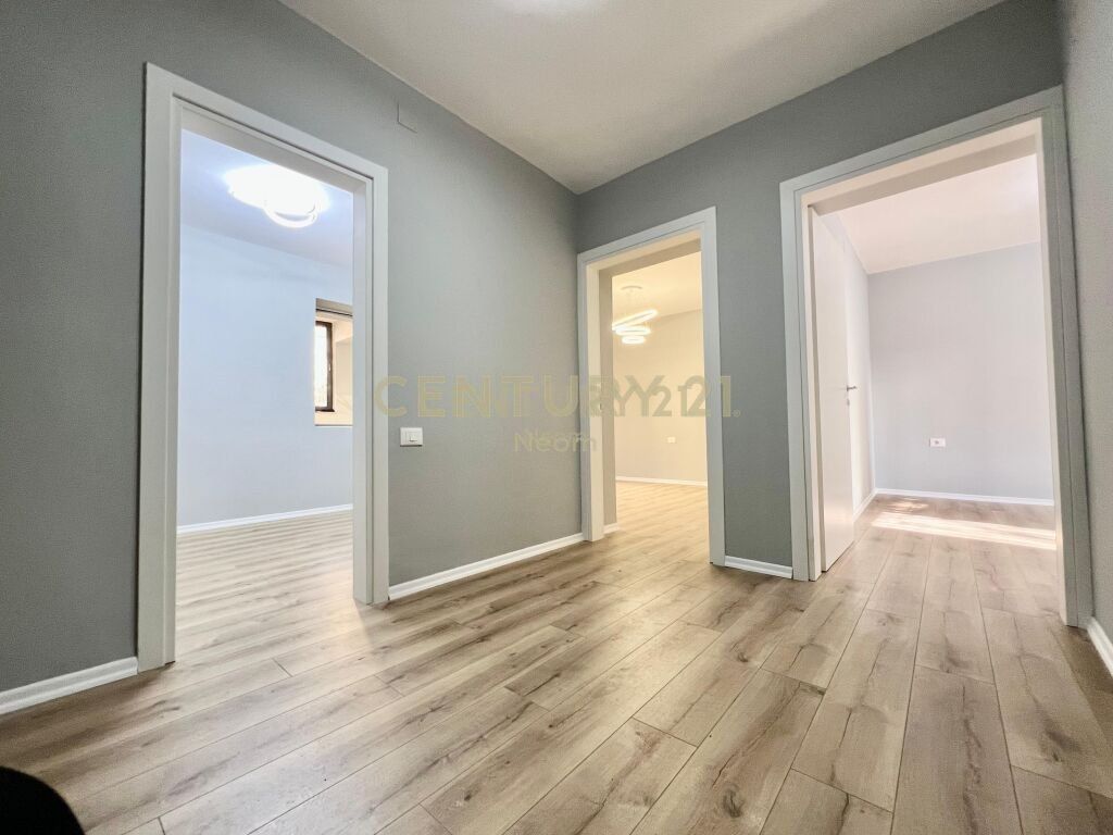 Apartament në shitje 21 Dhjetori