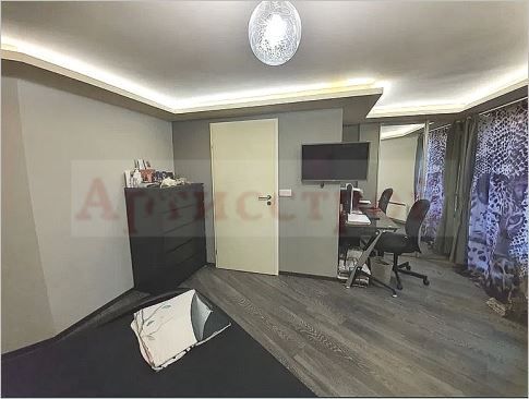 Снимка 311606401