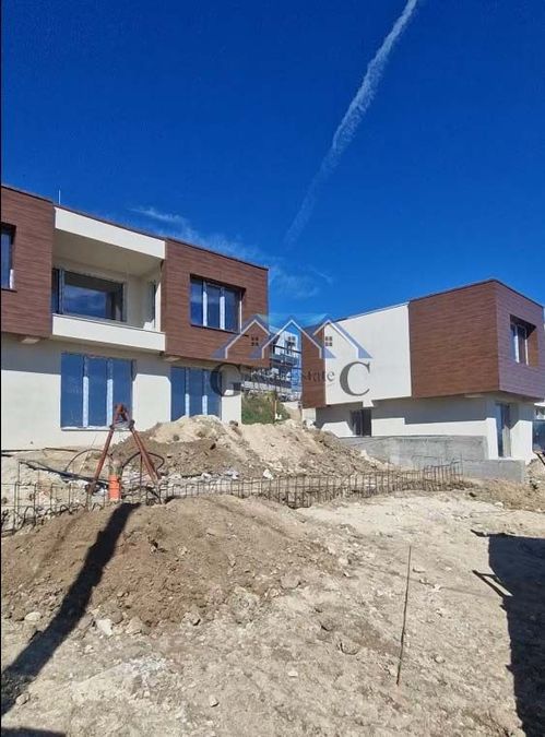 Снимка 311925679