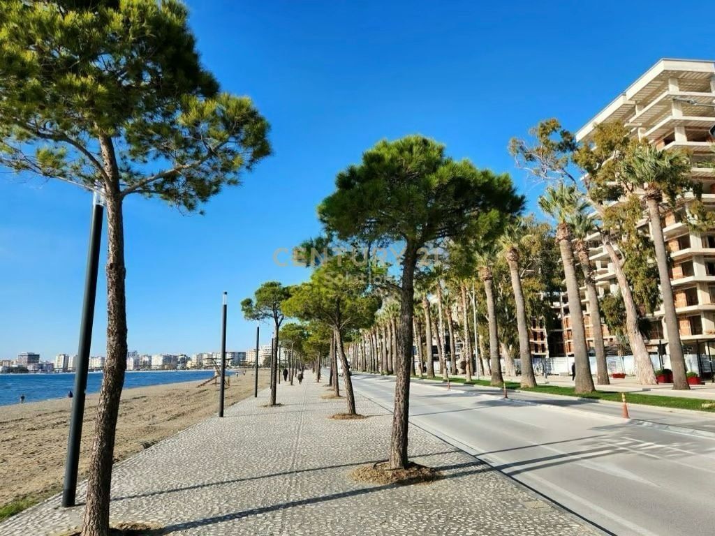 Apartament në shitje Lungomare